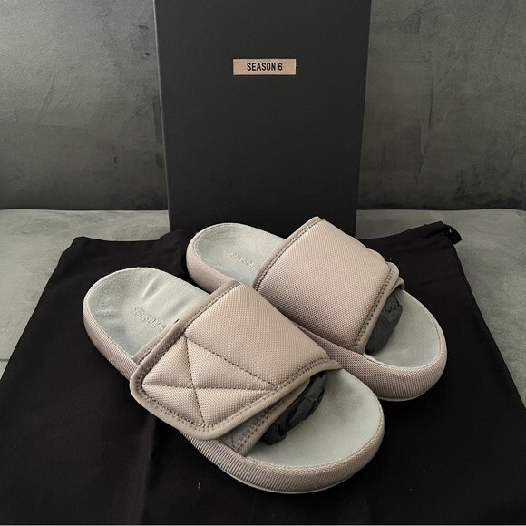 Yeezy Season 6 Nylon Slipper Taupe - Picture 5 of 16